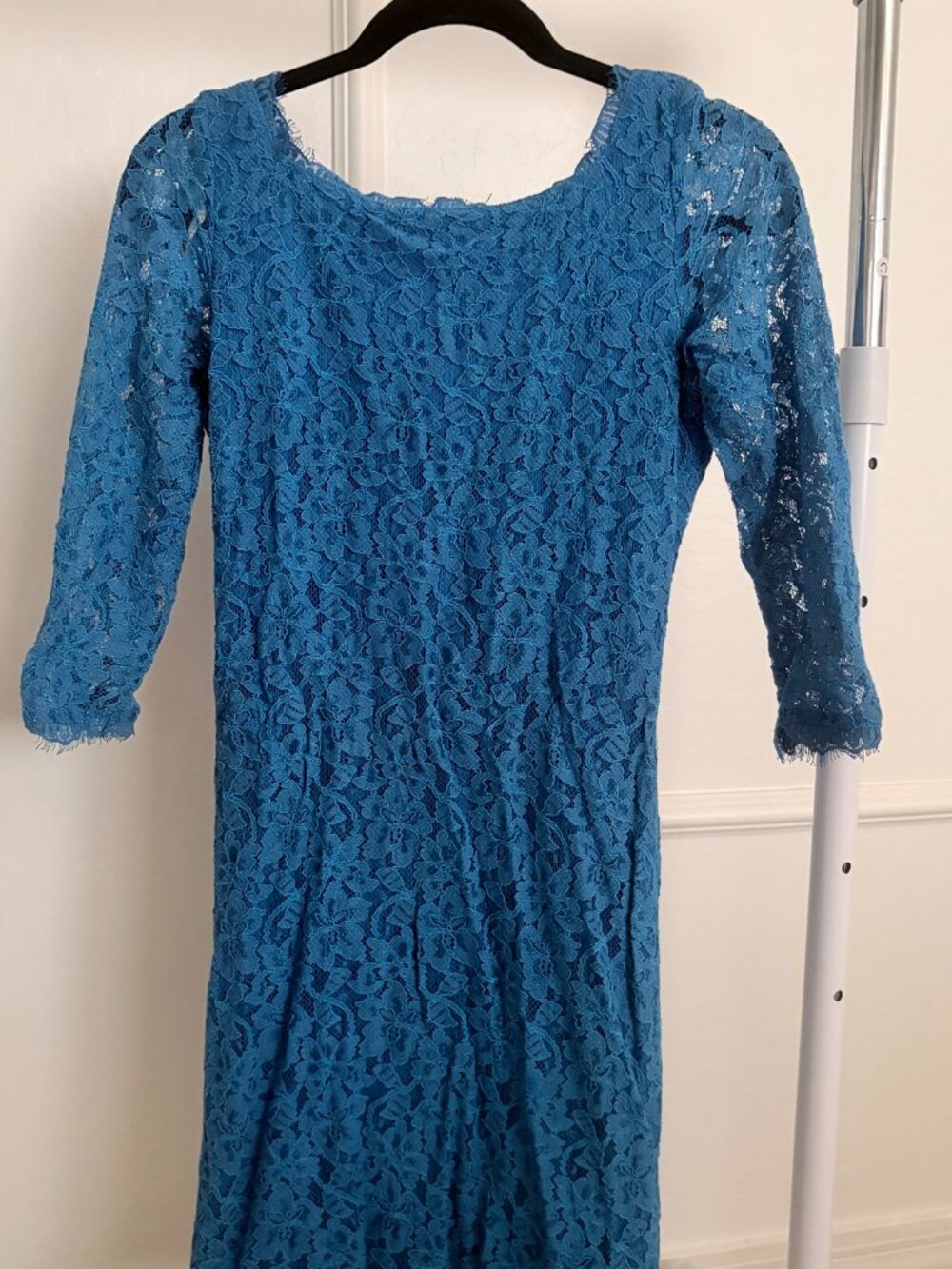 DVF Diane von Furstenberg Blue Lace Sheath Dress Long Sleeve - Size 8